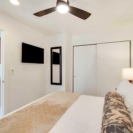 Waipouli Beachfront Condo With Balcony And Ocean Views Kapa'a Esterno foto