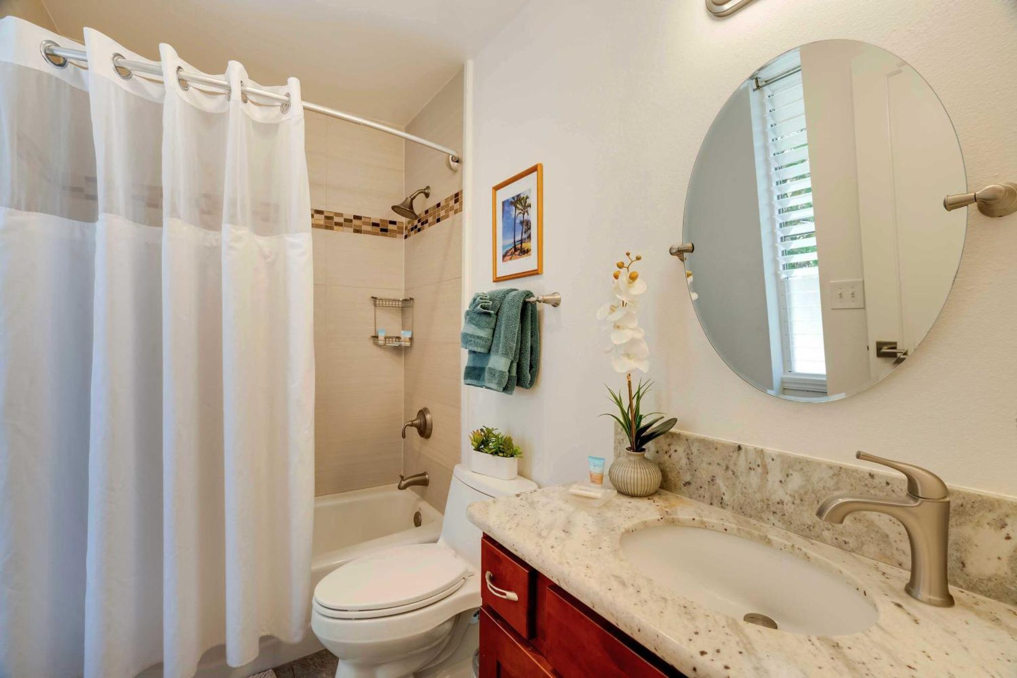 Waipouli Beachfront Condo With Balcony And Ocean Views Kapa'a Esterno foto