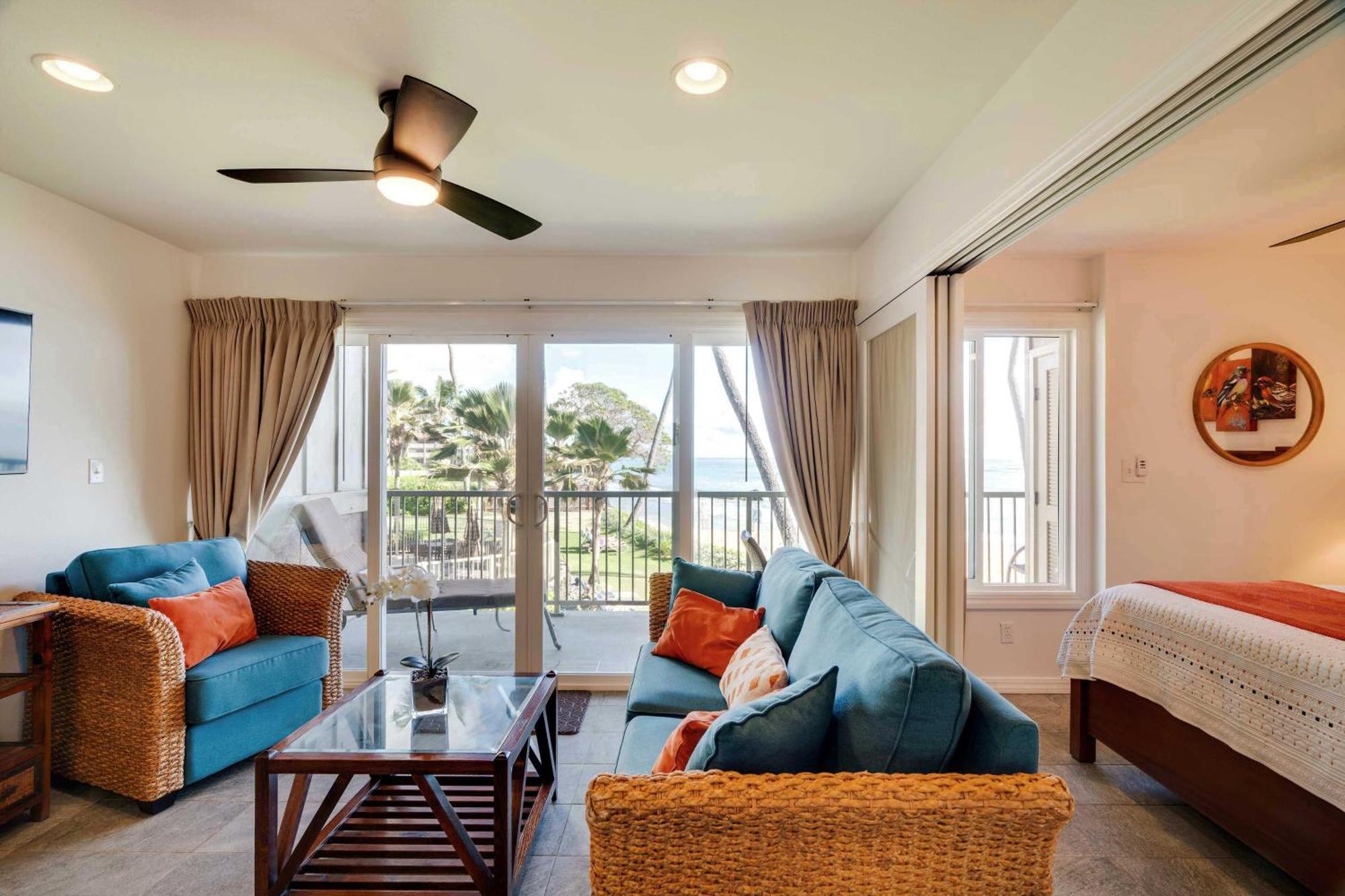 Waipouli Beachfront Condo With Balcony And Ocean Views Kapa'a Esterno foto